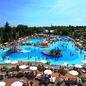 Happy Camp Mobile Homes In Bella Italia Campeggio Peschiera del Garda